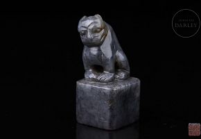 Grey jade seal ‘Seated beast’, Qing dynasty
