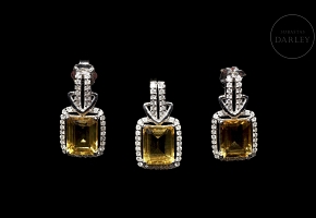 Juego de colgante y pendientes en oro blanco de 18K con citrinos y diamantes