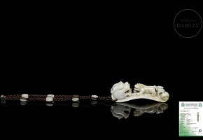 Natural jadeite ornament