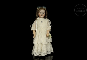Muñeca de porcelana Heubach Köppelsdorf, molde clásico 250, Alemania, c. 1920-1925