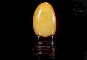 Jade rock with carved Hetian skin, Qing dynasty