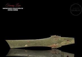 Jade ‘Guī’ ceremonial blade with carving, Shang Dynasty