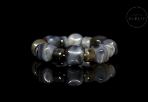 Pulsera de dieciséis cuentas de ágata, dinastía Liao