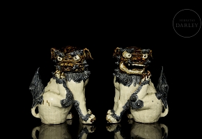 Pair of ceramic figures ‘Komainu’, Japan, 20th century