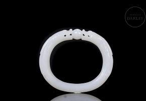White jade bracelet ‘Double dragon’, Qing dynasty