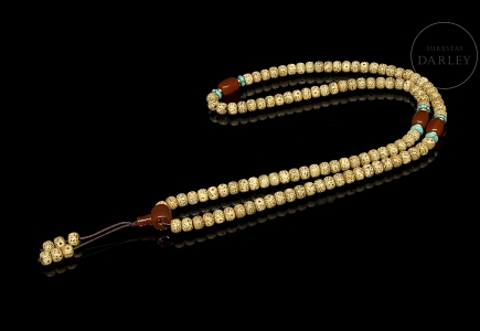 Mala de ciento dieciocho cuentas de semilla, ámbar y turquesa, s.XX