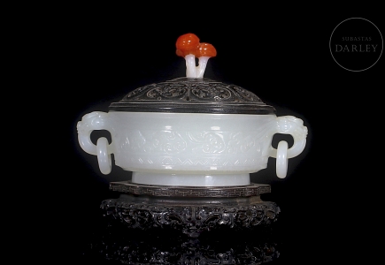 Incensario de jade blanco y sándalo, dinastía Qing