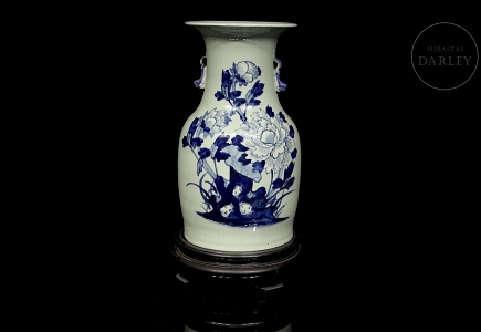 Jarrón de porcelana