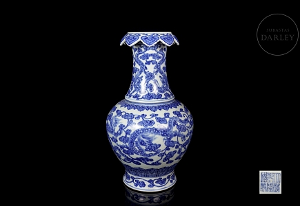 Jarrón de porcelana 