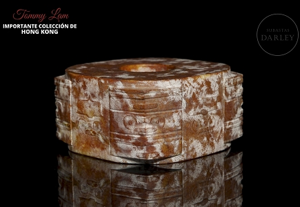 Cong de jade tallado