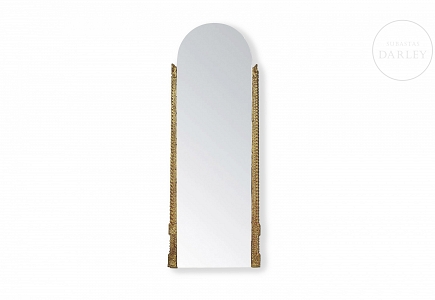 Espejo con aplique de madera tallada, Indonesia, s.XX