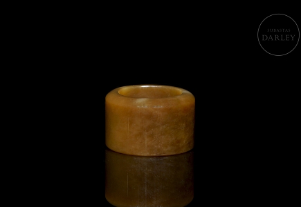 Anillo de arquero de jade tallado, s.XX