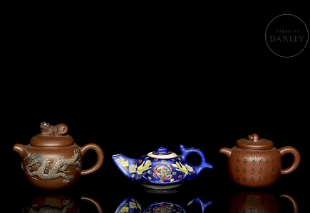 Conjunto de teteras de barro y porcelana, Asia, s.XX