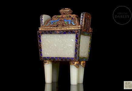 Incensario de jade blanco Hetian, plata y esmaltes, dinastía Qing