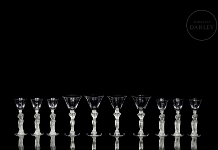 Conjunto de diez copas escultóricas