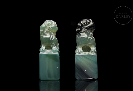 Pareja de sellos de ágata