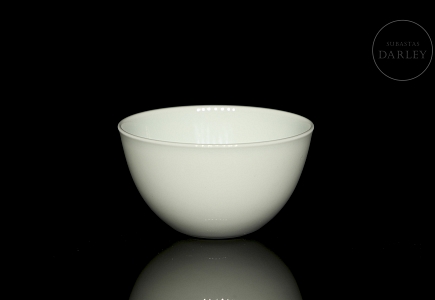 Cuenco de porcelana blanca, con marca Kangxi