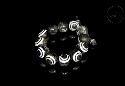 Pulsera de doce Dzi de ágata, dinastía Tang