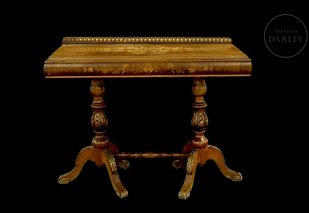 Consola de madera de nogal y marquetería, s.XIX