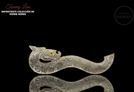 Ornamento de jade con plata y oro