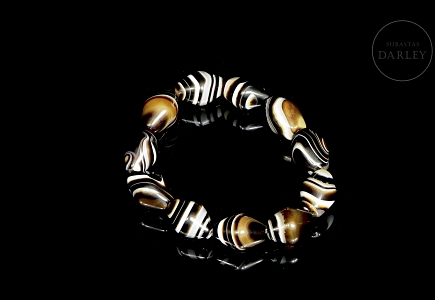Pulsera de once cuentas de ágata, dinastía Liao