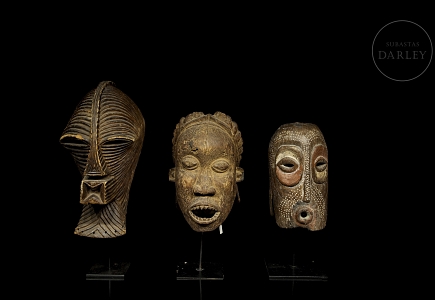 Conjunto de tres máscaras rituales, África occidental, s.XX