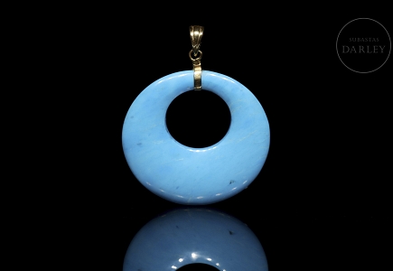 Colgante circular de oro amarillo de 18k con turquesa