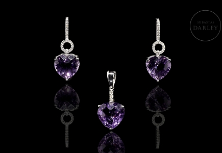 Conjunto en oro blanco de 18 kt con amatistas y diamantes