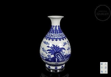 Jarrón Yuhuchun de porcelana en azul y blanco 