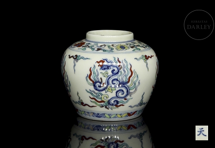 Pequeño tarro de porcelana