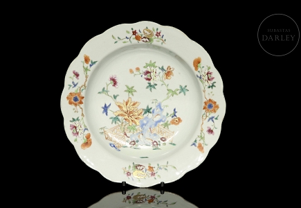 Plato de porcelana familia rosa 