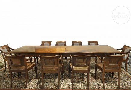 Conjunto de comedor de estilo colonial, s.XX