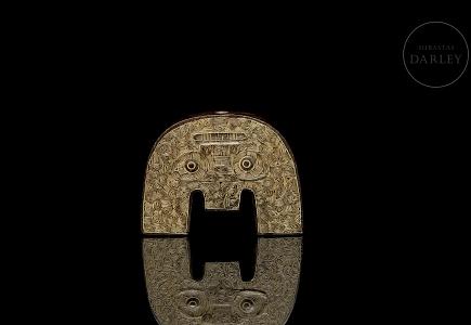 Amuleto de jade tallado 