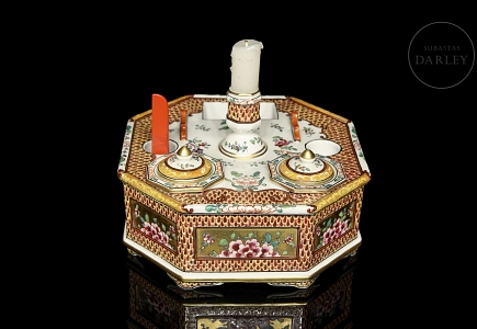 Escribanía de porcelana octogonal, Francia, s.XIX-XX