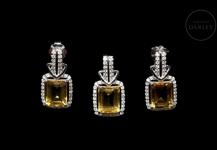 Juego de colgante y pendientes en oro blanco de 18K con citrinos y diamantes
