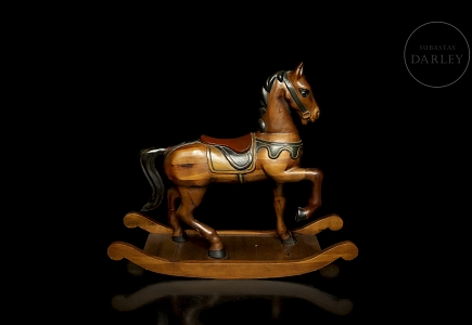 Caballo balancín de madera, s.XX