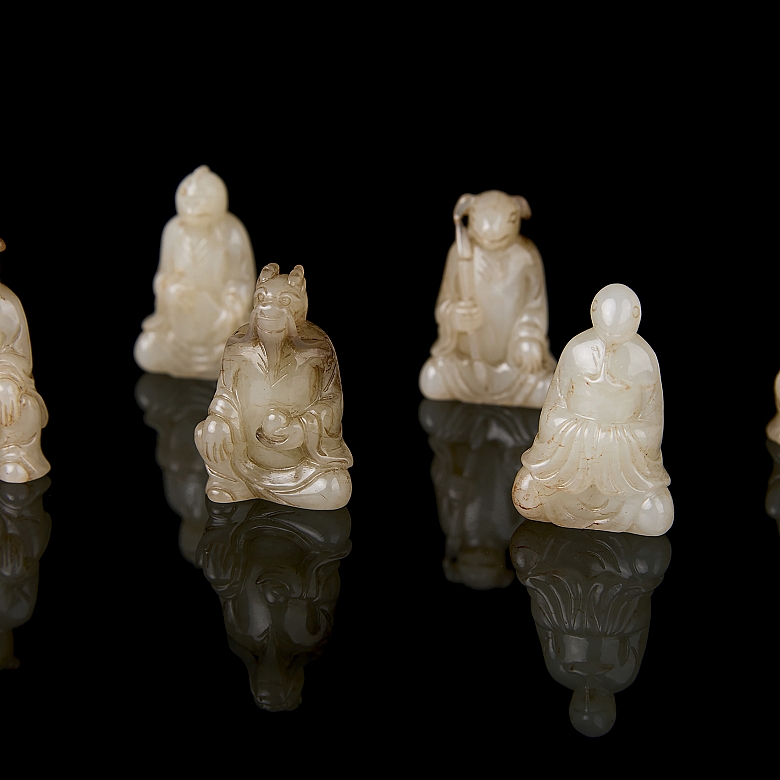Conjunto de figuras de jade 