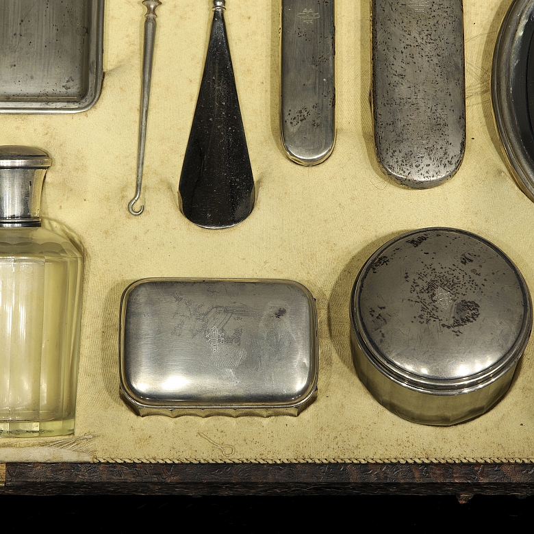 Juego de tocador de plata, ffs. s.XIX