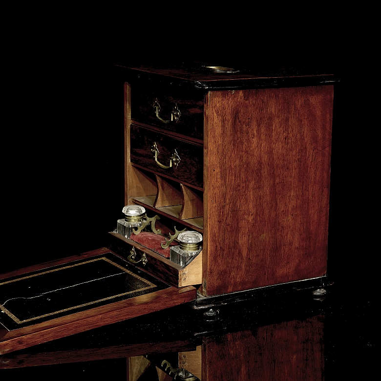 Escritorio de viaje de estilo victoriano - 4