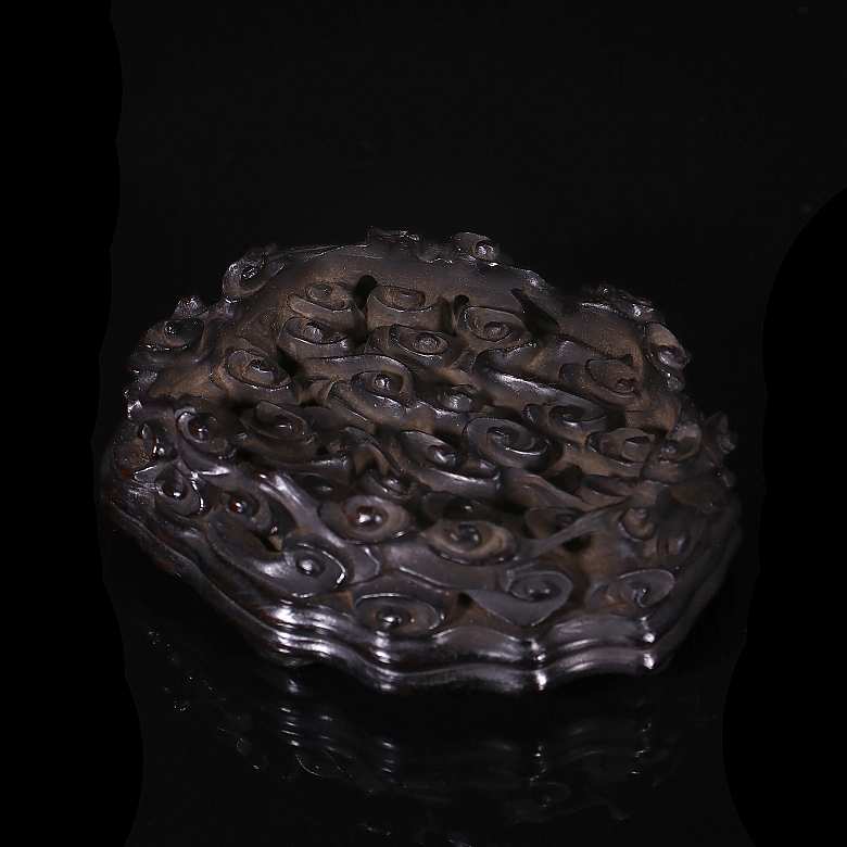 Figura de jade amarillo 