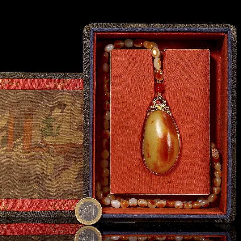 Gold-plated silver and Hetian jade pendant, Qing dynasty
