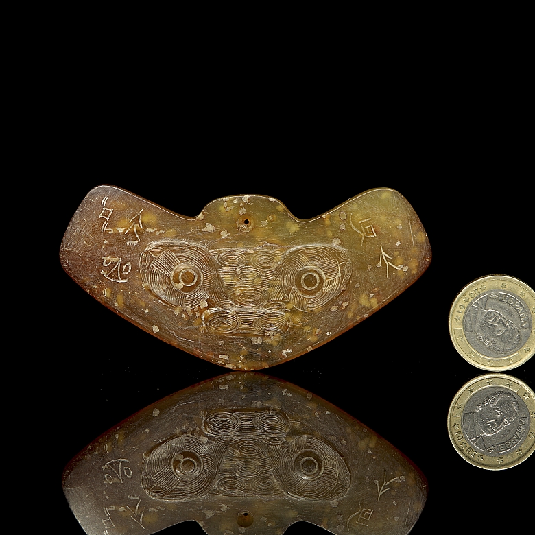 Colgante ritual de jade tallado, cultura  Liangzhu