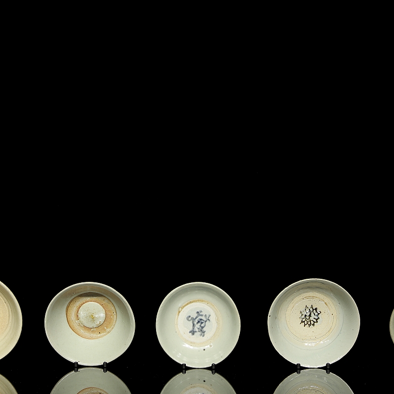 Cinco cuencos de cerámica esmaltada, dinastía Ming - 5