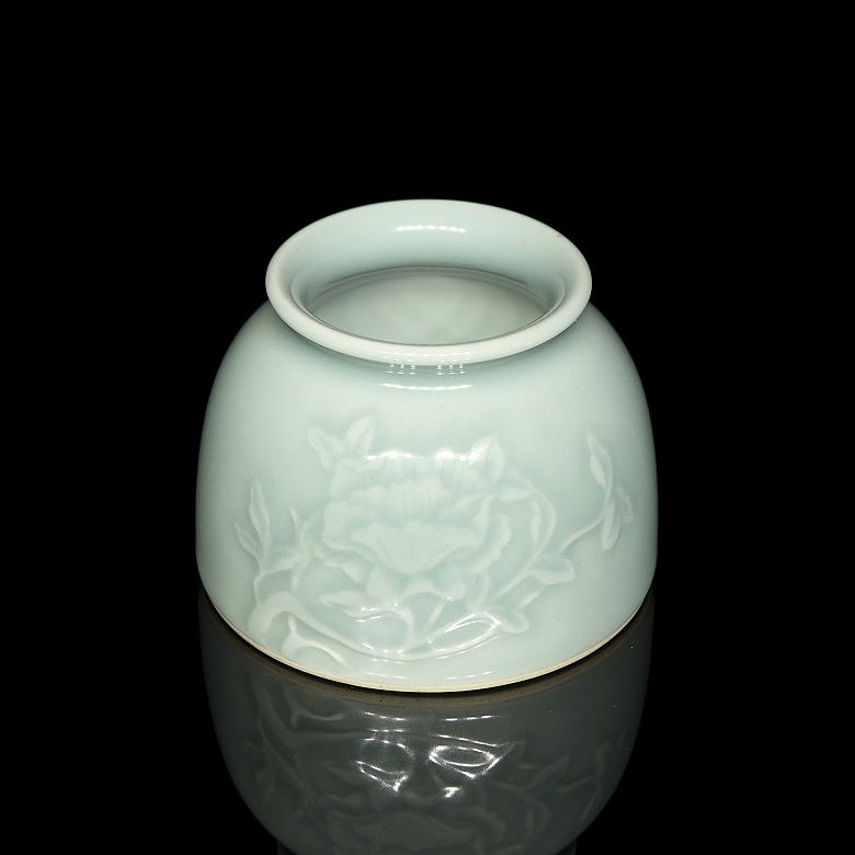Recipiente de porcelana celadón 
