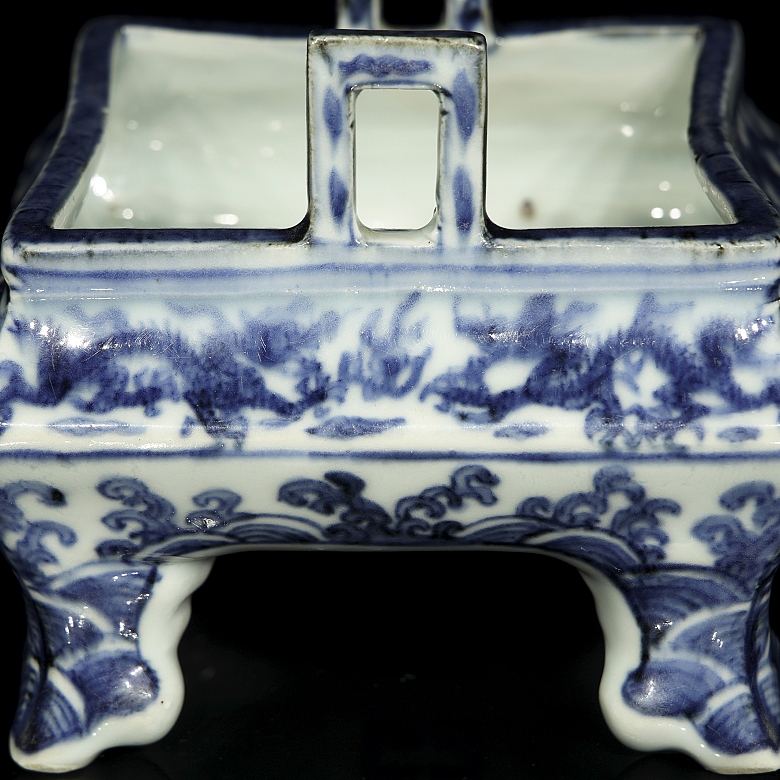 Incensario de porcelana esmaltada 