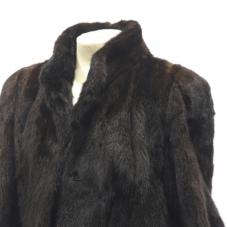 长款棕色貂皮大衣