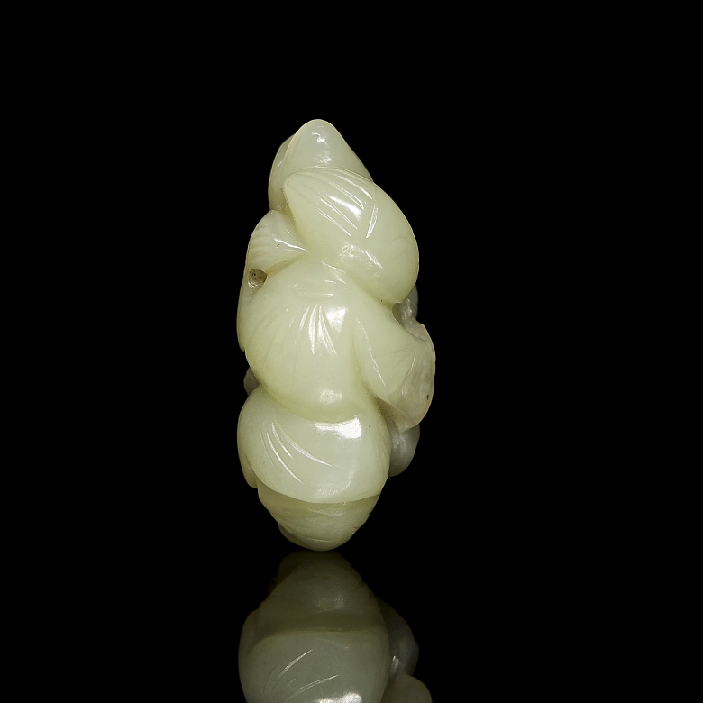 Colgante de jade blanco 