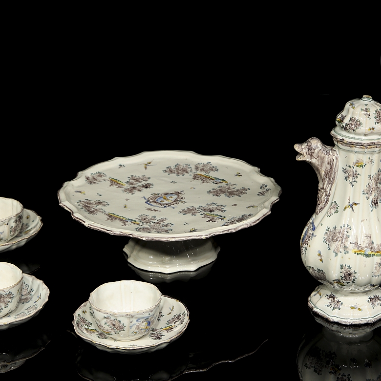 Enamelled ceramic coffee set and tray (19th century) - 1