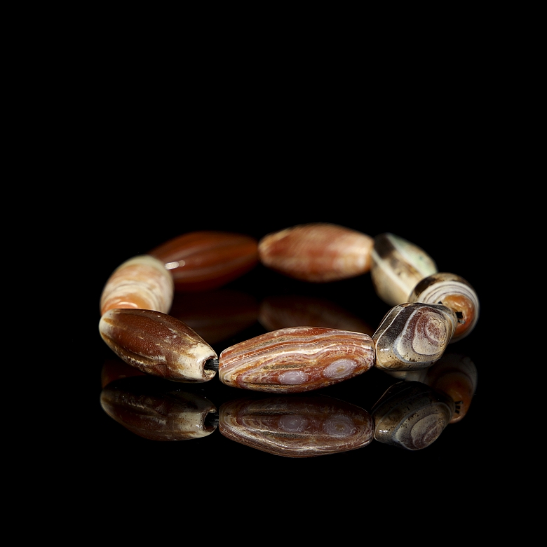 Pulsera de ocho cuentas de ágata, dinastía Liao