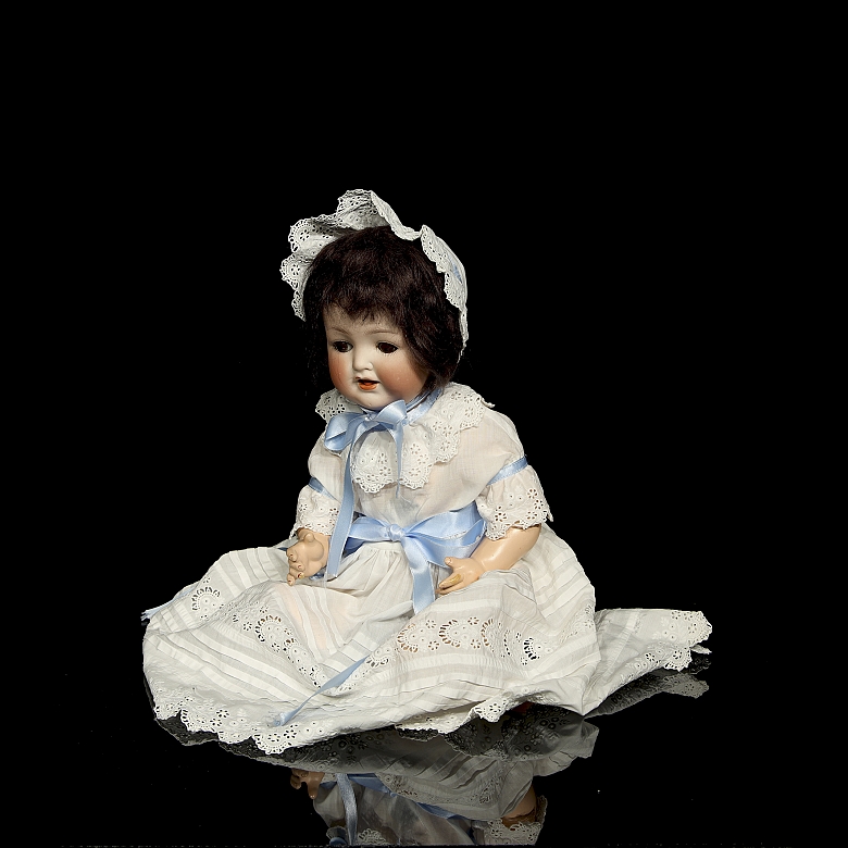 Muñeca de porcelana de carácter Heubach Köppelsdorf, Alemania, c. 1920-1925
